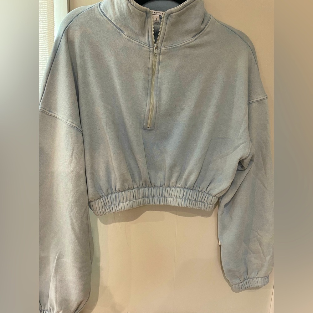 Celebrity Pink Cropped Sweatshirt